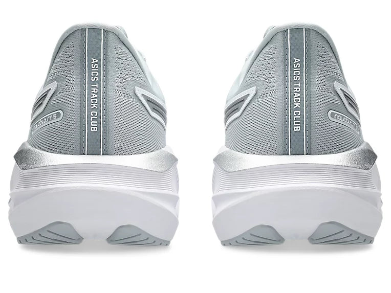 ASICS Novablast 5